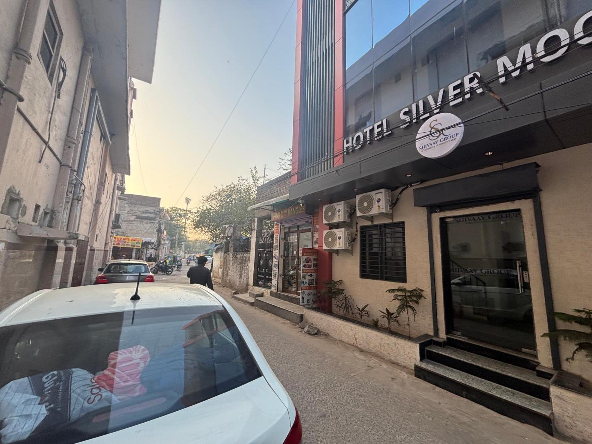 Hotel Silver Moon Jaipur Bagian luar foto
