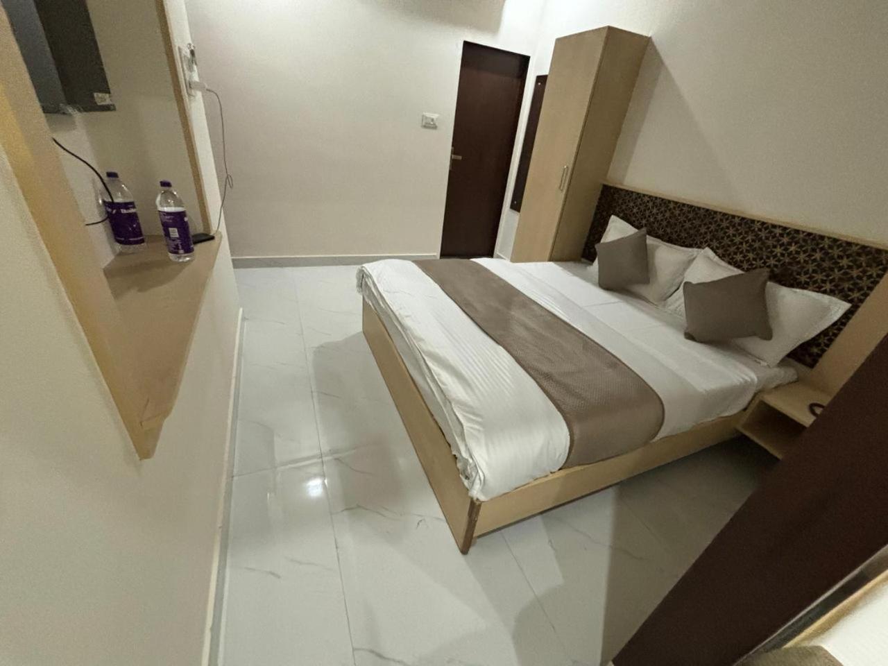 Hotel Silver Moon Jaipur Bagian luar foto