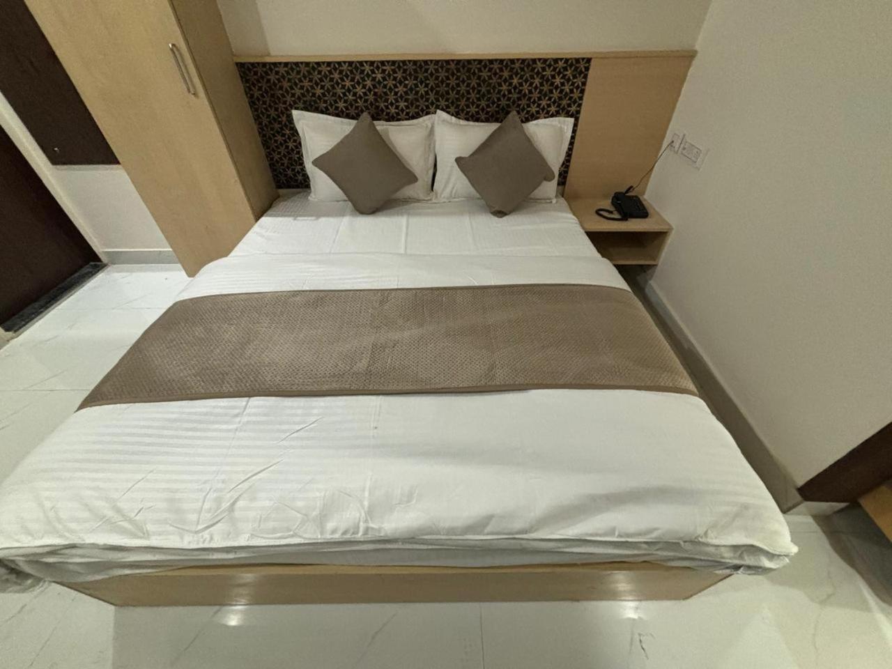 Hotel Silver Moon Jaipur Bagian luar foto