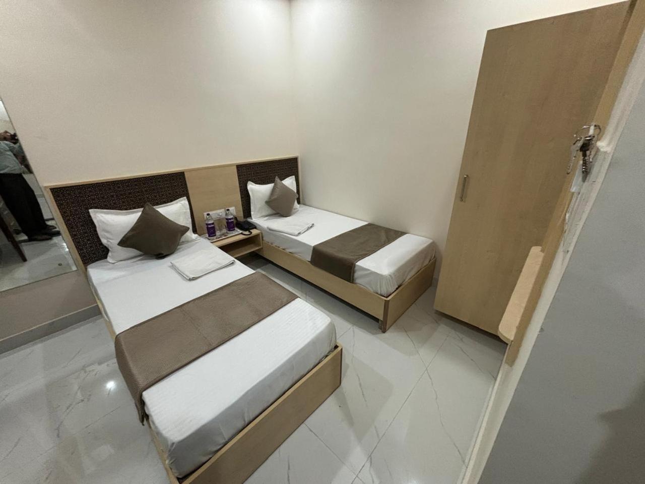 Hotel Silver Moon Jaipur Bagian luar foto